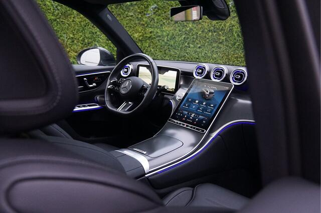 Mercedes-Benz GLC-KLASSE GLC 300 e 4M AMG Line | Achterasbesturing Luchtvering Burmester Trekhaak Memory Distronic