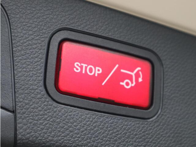 Mercedes-Benz GLC-KLASSE 300e 4MATIC AMG line | Panoramadak | Burmester | Trekhaak | Dodehoekassistent | Navigatie | 360 camera | Automaat