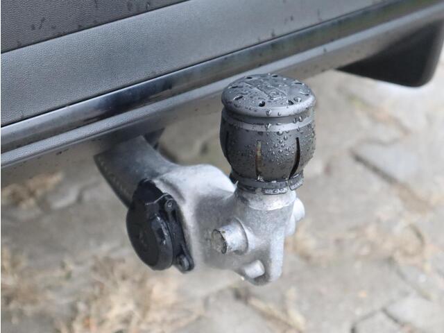 Mercedes-Benz GLC-KLASSE 300e 4MATIC AMG line | Panoramadak | Burmester | Trekhaak | Dodehoekassistent | Navigatie | 360 camera | Automaat