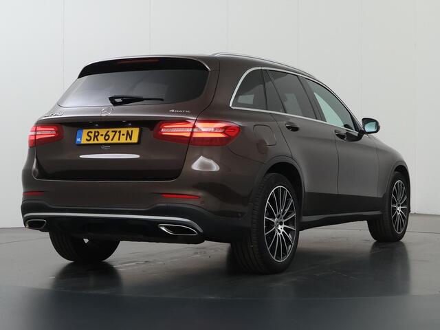 Mercedes-Benz GLC-KLASSE 250 4MATIC Premium | AMG | Panoramadak | Trekhaak | Getint glas | Stoelverwarming | Achteruitrijcamera |