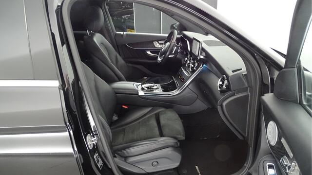 Mercedes-Benz GLC-KLASSE 250 AMG 4MATIC Premium NIGHT-BURMESTER-PANO-MEMORY-LED-DISTRONIC Trekhaak, Zeer compleet ! Burmester, privacyglas,camera, stoelverw, schuifdak / pano.