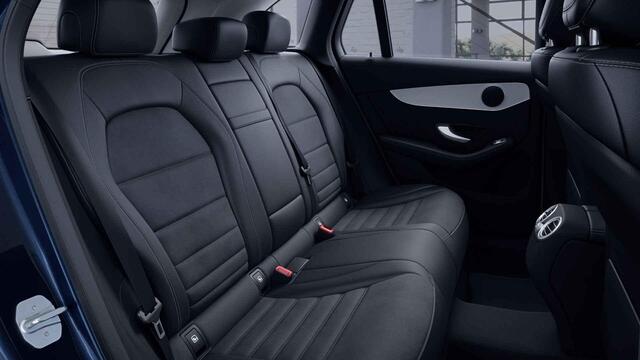 Mercedes-Benz GLC-KLASSE 300e 4MATIC Business Solution AMG | AMG | Night | Achteruitrijcamera | Widescreen | Stoelverwarming | 20" lichtmetalen velgen |