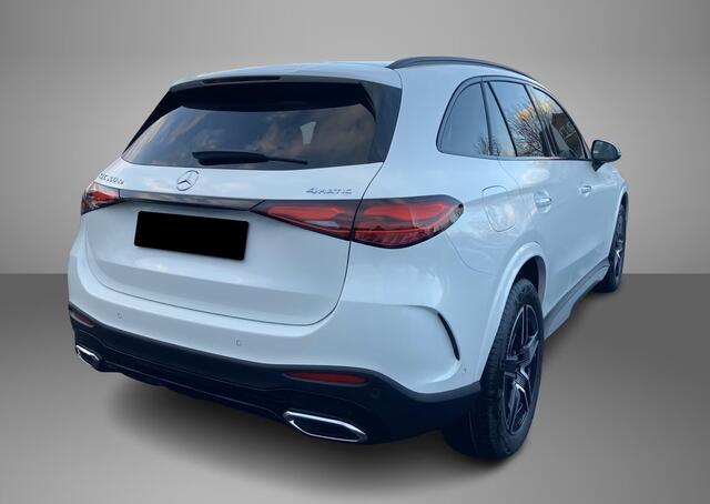 Mercedes-Benz GLC-KLASSE 300de 4MATIC AMG Line Plug-in Hybrid Distronic Night Pakket Trekhaak LED Stuurverwarming Stoelverwarming