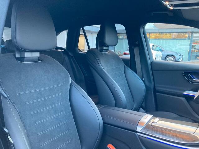 Mercedes-Benz GLC-KLASSE 300de 4MATIC AMG Line Plug-in Hybrid Distronic Night Pakket Trekhaak LED Stuurverwarming Stoelverwarming