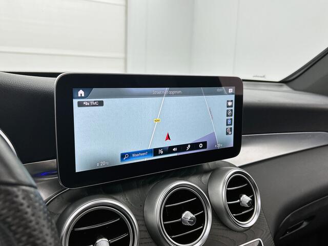 Mercedes-Benz GLC-KLASSE 300 e 4MATIC Business Solution AMG Schuif/kanteldak | 5 spaaks lichtmetalen velgen | Navigatie | parking support Inclusief 24 maanden MB Certified garantie voor Europa.