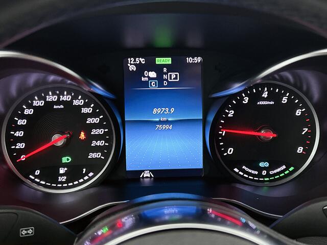 Mercedes-Benz GLC-KLASSE Coupé 300 e 4MATIC Business Solution AMG Achteruitrijcamera | Apple CarPlay | Treeplanken | Spoiler | Inclusief 24 maanden MB Certified garantie voor Europa.