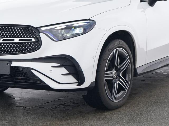 Mercedes-Benz GLC-KLASSE Coupé 300 e 4MATIC AMG Plug-In Hybride AMG Line | Night Pakket | Trekhaak | Panorama Schuif-Kanteldak | Alarm Klasse 3 | Digital Licht. Inclusief 24 maanden MB Certified garantie voor Europa.