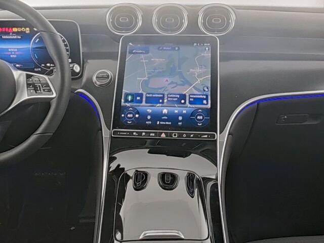 Mercedes-Benz GLC-KLASSE 300 e 4MATIC Plug-In Hybride Trekhaak | Ledkoplampen | Memory Voorstoelen | Achteruitrijcamera | Sfeerverlichting | Dodehoekassistent. Inclusief 24 maanden Mercedes-Benz Certified garantie voor Europa.