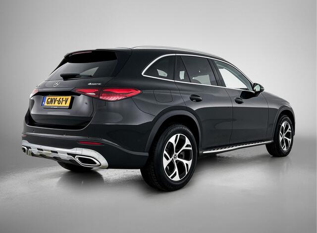 Mercedes-Benz GLC-KLASSE 300 e 4MATIC Luxury Line Lichtmetalen velgen | Navigatie | Parking support met camera achter | stuur verwarming |memory stoelen| Inclusief 24 maanden MB Certified garantie voor Europa.