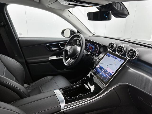 Mercedes-Benz GLC-KLASSE 300 e 4MATIC Luxury Line Lichtmetalen velgen | Navigatie | Parking support met camera achter | stuur verwarming |memory stoelen| Inclusief 24 maanden MB Certified garantie voor Europa.