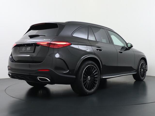Mercedes-Benz GLC-KLASSE 300e 4MATIC Sport Edition | Massagestoelen Voorin | Luchtvering | Achterasbesturing 4.5° | Distronic Cruise Control | Memoryseats | Trekhaak Wegklapbaar | Head-Up Display | 360° Camera