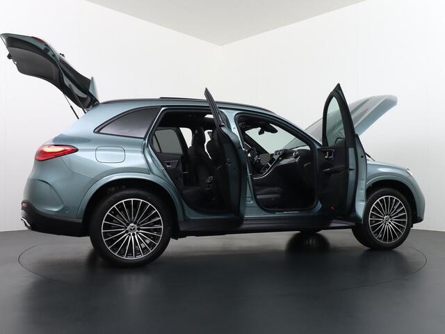 Mercedes-Benz GLC-KLASSE 300e 4MATIC Sport Edition | Panorama - Schuifdak | Stoelverwarming Voorin | 360° Camera | Niveauregeling | Memorystoelen | Digital Light | Apple Carplay & Android Auto | Sfeerverlichting