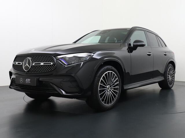 Mercedes-Benz GLC-KLASSE 300e 4MATIC Sport Edition | Massagestoelen Voorin | Luchtvering | Achterasbesturing | Distronic Cruise Control | Memorystoelen | Panorama - Schuifdak | Head-Up Display | Burmester Surround Sound