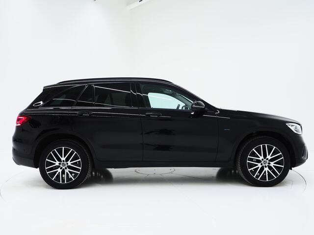 Mercedes-Benz GLC-KLASSE 300e 4MATIC Night Black | Stoelverwarming | Cruise | LED | PDC | Carplay | Climate