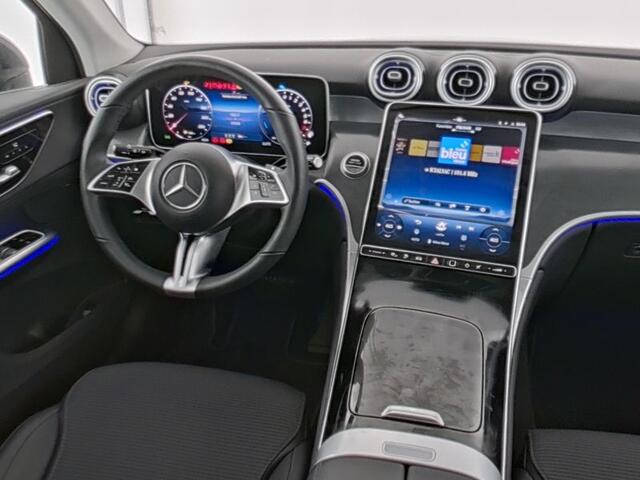 Mercedes-Benz GLC-KLASSE 300 e 4MATIC Plug-In Hybride Trekhaak | Avantgarde | Memory Voorstoelen | Stuur en Stoelverwarming | Sfeerverlichting | Parkeerpakket met achteruitcamera. Inclusief 24 maanden MB Certified garantie voor Europa.