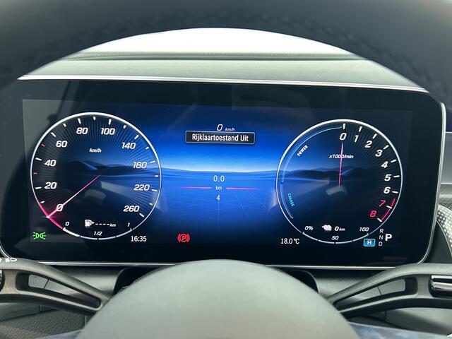 Mercedes-Benz GLC-KLASSE 300e 4MATIC Sport Edition | Premium pakket | Trekhaak | Nightpakket | Augmented Reality Navigation | Digital Light | Smartphone-integratie | 360° camera | Memorypakket |