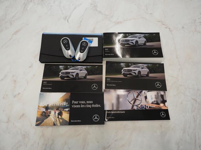 Mercedes-Benz GLC-KLASSE 300e 4MATIC 320PK | Camera | Trekhaak | Virtual | Sfeerverlichting | Stoelverwarming | LED | Carplay