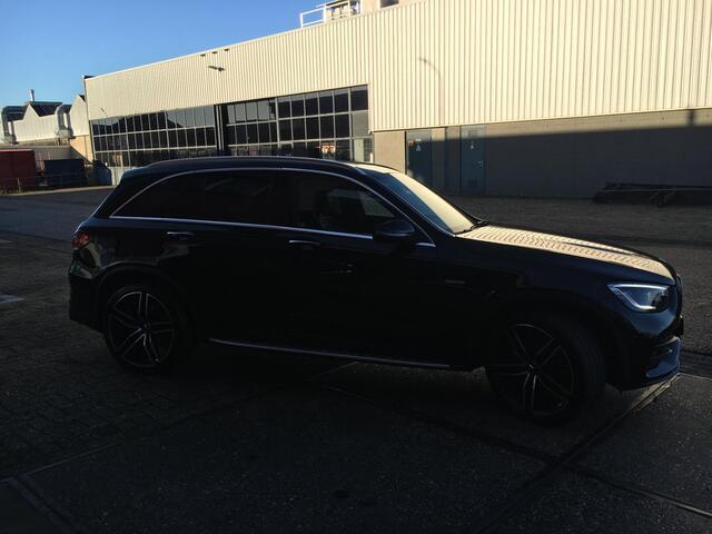 Mercedes-Benz GLC-KLASSE AMG 43 4MATIC Premium Plus Facelift | Headup display | 21 Inch AMG velgen | Panorama dak | Sportpack | Sportuitlaat |