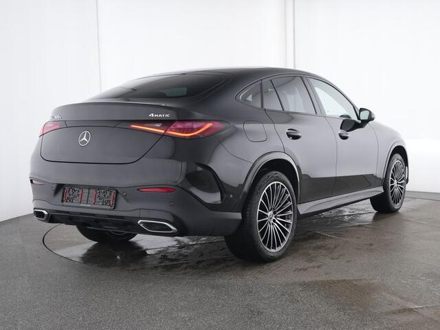 Mercedes-Benz GLC-KLASSE Coupé 300 e 4MATIC AMG Plug-In Hybride Edition AMG | Panorama Schuifkanteldak | Alarm Klasse 3 | Trekhaak | Night Pakket | Burmester®. Inclusief 24 maanden MB Certified garantie voor Europa.