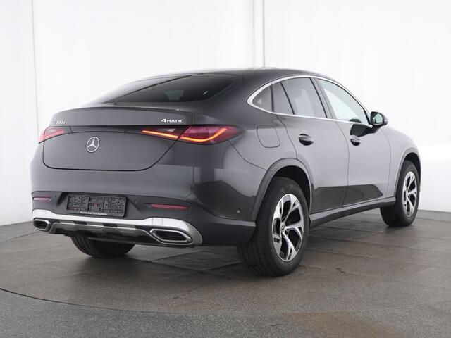 Mercedes-Benz GLC-KLASSE Coupé 300 e 4MATIC Plug-In Hybride Trekhaak | Alarm Klasse 3 | Rijassistentiepakket plus | Stuur en Stoelverwarming | Parkeerpakket met 360°-camera | Distronic.