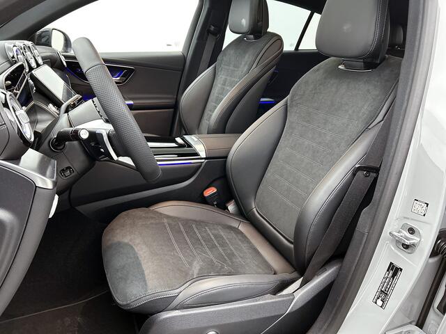 Mercedes-Benz GLC-KLASSE Coupé 300e 4MATIC Business Solution AMG | Premium Pakket | Panoramaschuifdak | Trekhaak | Treeplanken | Nightpakket | AMG Spoiler | 20 inch AMG velgen | 360°-camera | DIGITAL LIGHT | Augmented Reality navigatie |