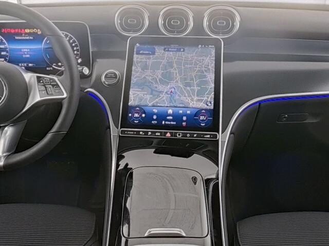 Mercedes-Benz GLC-KLASSE 300 e 4MATIC Plug-In Hybride Trekhaak | Ledkoplampen | Memory Voorstoelen | Stoel en Stuurwarming | Achteruitrijcamera. Inclusief 24 maanden MB Certified garantie voor Europa.