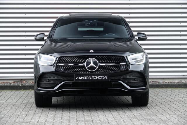 Mercedes-Benz GLC-KLASSE Coupé 300e 4MATIC Business Solution AMG | Schuifdak | Trekhaak | Distronic Pro | Night | Carplay |