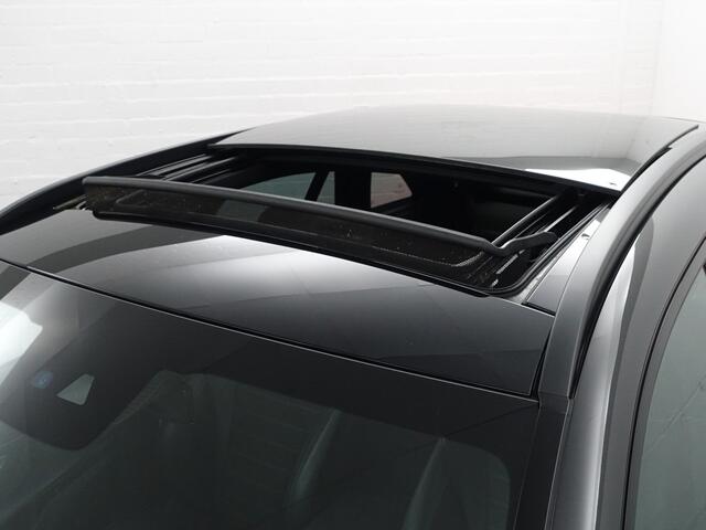 Mercedes-Benz GLC-KLASSE 300e 4MATIC AMG Premium Plus Aut- Panoramadak, Carplay, Android Auto, Elek Trekhaak, Sfeerverlichting