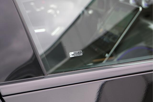 Mercedes-Benz GLC-KLASSE GLC 300 e 4MATIC AMG Line Night | Panorama Keyless Rijassistentie Leder