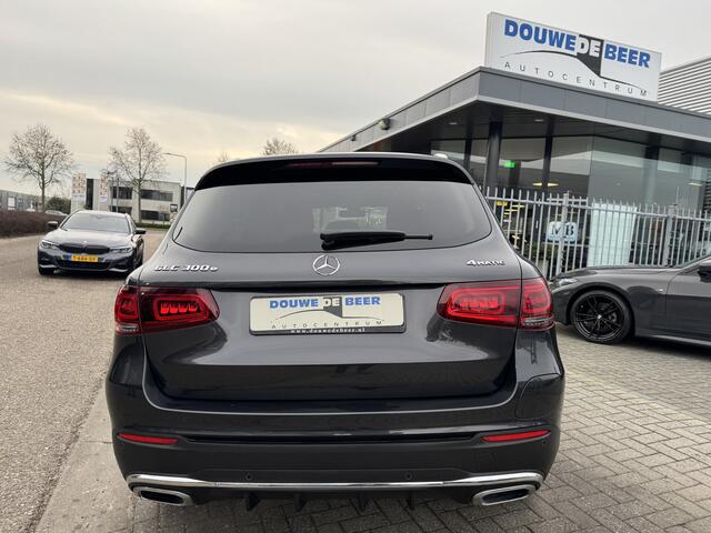 Mercedes-Benz GLC-KLASSE 300e 4MATIC Business Solution AMG Pano-Dak | Camera | Stoelverw. | Elekt. Klep