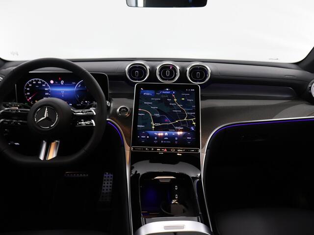 Mercedes-Benz GLC-KLASSE 300e 4MATIC Sport Edition | Panoramaschuifdak | Premium pakket | Nightpakket | Trekhaak | 360° camera | Dodehoekassistent | DIGITAL LIGHT |
