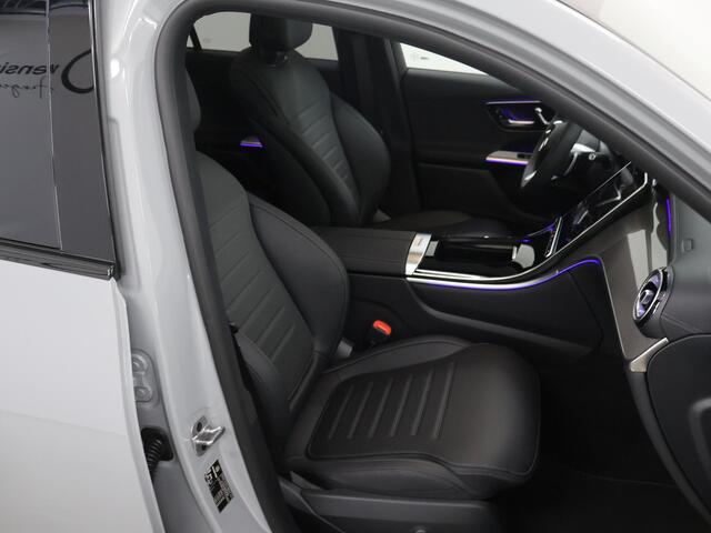 Mercedes-Benz GLC-KLASSE 300e 4MATIC Sport Edition | Panoramaschuifdak | Premium pakket | Nightpakket | Trekhaak | 360° camera | Dodehoekassistent | DIGITAL LIGHT |