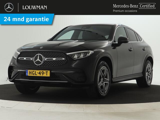 Mercedes-Benz GLC-KLASSE Coupé 300 e 4Matic AMG Plug-In Hybride | Trekhaak | Sfeerverlichting | Car Play | Parkeerpakket met Camera | Stuur en Stoelverwarming | Inclusief 24 maanden Mercedes-Benz Certified garantie voor Europa.