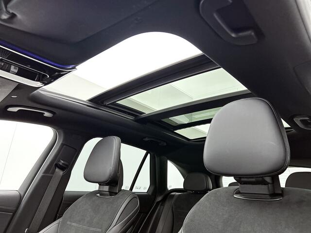 Mercedes-Benz GLC-KLASSE 300 de 4MATIC Plug-In Hybride AMG Line | Trekhaak | Panoramadak | 360°-camera | Burmester® | Alarm | Car Play | Dode Hoek Ass | Inclusief 24 maanden Mercedes-Benz Certified garantie voor Europa.