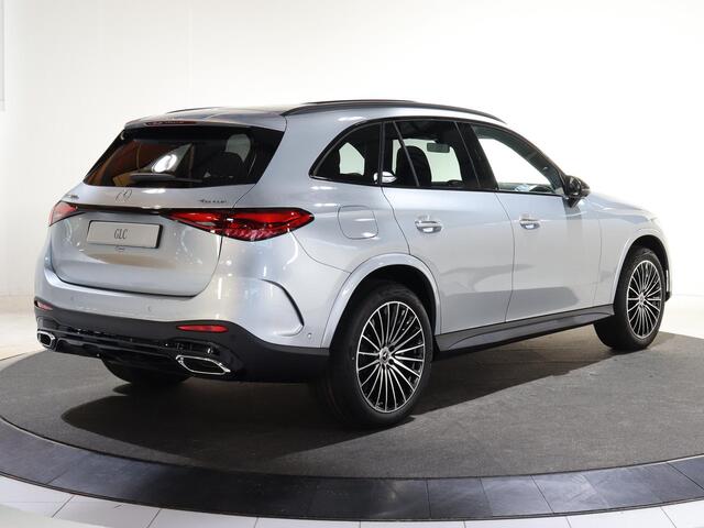 Mercedes-Benz GLC-KLASSE 300e 4MATIC Sport Edition | Panoramaschuifdak | Premium pakket | Nightpakket | 360° camera | Dodehoekassistent | DIGITAL LIGHT | Trekhaak |