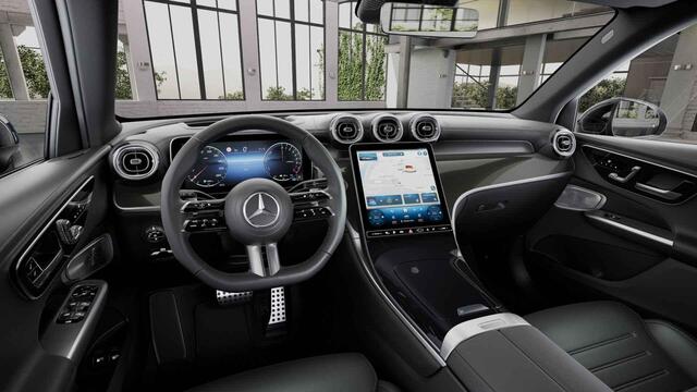 Mercedes-Benz GLC-KLASSE 300e 4MATIC Sport Edition | Panoramaschuifdak | Premium Plus | Techniekpakket | Head-up display | | Luchtvering | Trekhaak |