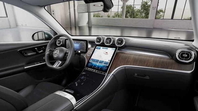 Mercedes-Benz GLC-KLASSE 300e 4MATIC AMG Line | Panoramadak | Trekhaak | Burmester | 360 camera | Winter pakket |