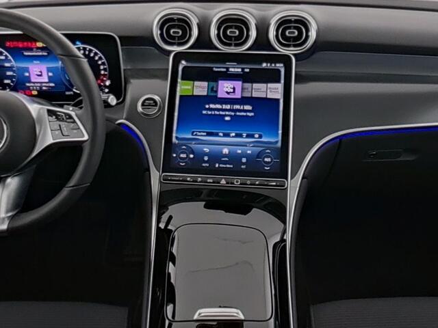 Mercedes-Benz GLC-KLASSE 300 e 4MATIC Plug-In Hybride Trekhaak | Panorama Schuif-Kanteldak | Sfeerverlichting | Memory Voorstoelen | Stuur en Stoelverwarming. Inclusief 24 maanden MB Certified garantie voor Europa.