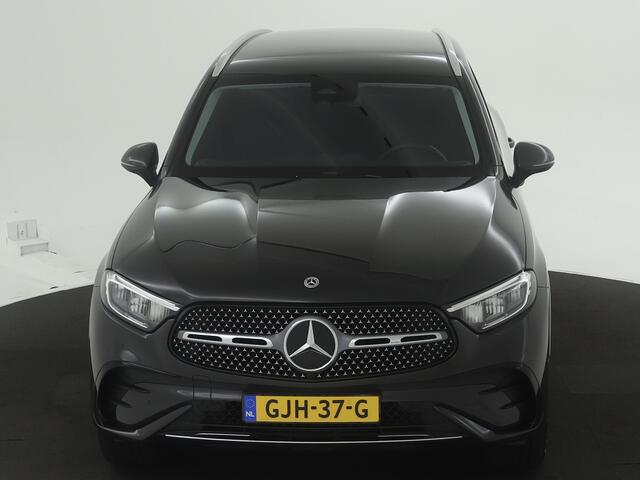 Mercedes-Benz GLC-KLASSE 300 e 4M AMG Plug-In Hybride | Trekhaak | AMG Styling | 20 Inch AMG LM Velgen | Stoelverwarming | Stuurverwarming | Inclusief 24 maanden Mercedes-Benz Certified garantie voor Europa.