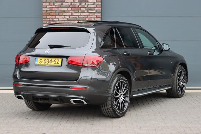 Mercedes-Benz GLC-KLASSE 300e 4MATIC AMG Line Premium+ | Luchtvering | Massage | Panoramadak | Trekhaak | Distronic+ | Stoelverwarming V+A | Memory | Surround Camera | Burmester | Augmented Reality |