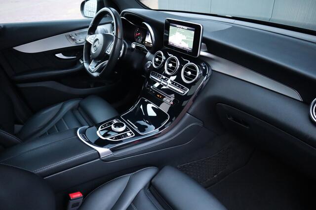 Mercedes-Benz GLC-KLASSE 250 4MATIC AMG Premium Plus Panoramadak Burmester Vol lederen Memory stoelen Etc. Etc.