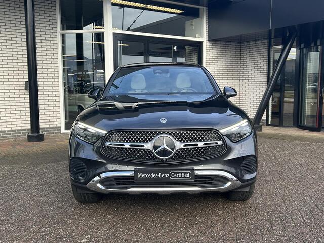Mercedes-Benz GLC-KLASSE Coupé 300 e 4MATIC | Panoramadak | Trekhaak | Beige Leder | Adaptief Cruise Control