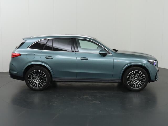 Mercedes-Benz GLC-KLASSE 300e 4MATIC AMG Line | Panoramadak | Trekhaak | Burmester | Memory |
