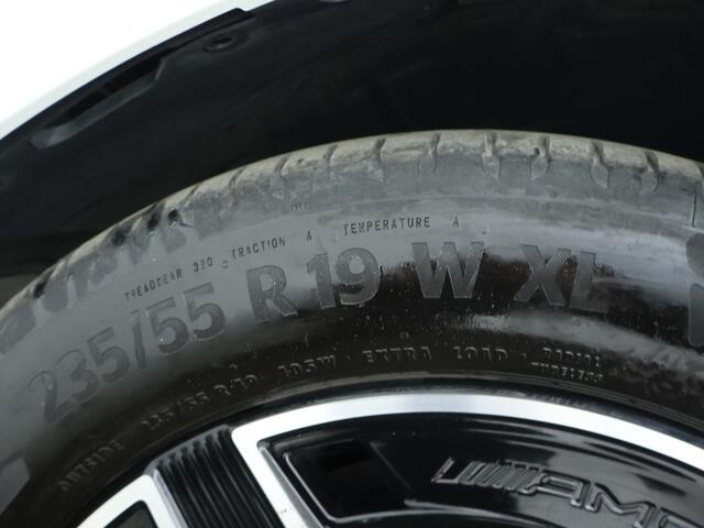 Mercedes-Benz GLC-KLASSE 300 e 4MATIC AMG Plug-In Hybride | AMG Line | Night Pakket | Panoramadak | Trekhaak | Inclusief 24 maanden MB Certified garantie voor Europa.