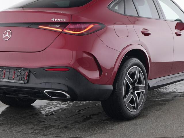 Mercedes-Benz GLC-KLASSE Coupé 300 e 4MATIC AMG Nightpakket | Panoramadak | Trekhaak | Rijassistentiepack / Distronic | 360° Camera | Stuur en Stoelverwarming | Inclusief 24 maanden Mercedes-Benz Certified garantie voor Europa.