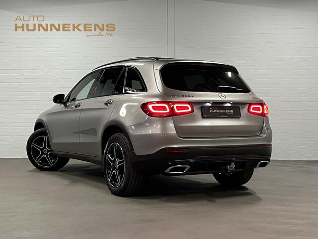 Mercedes-Benz GLC-KLASSE 300e 4MATIC AMG | Trekhaak | Open dak | Camera | Stoelverwarming | Memory | Cruise control | Carplay