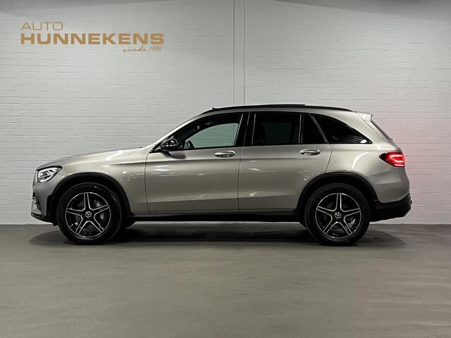Mercedes-Benz GLC-KLASSE 300e 4MATIC AMG | Trekhaak | Open dak | Camera | Stoelverwarming | Memory | Cruise control | Carplay