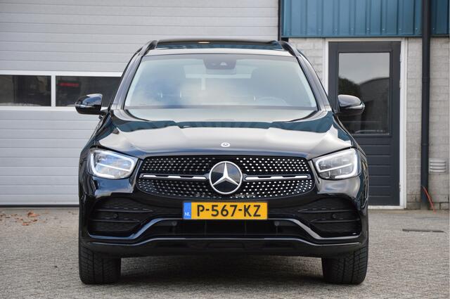 Mercedes-Benz GLC-KLASSE 300e 4MATIC AMG-LINE | NIGHT PAKKET | LED | PANORAMADAK | TREKHAAK | DAB | ENZ