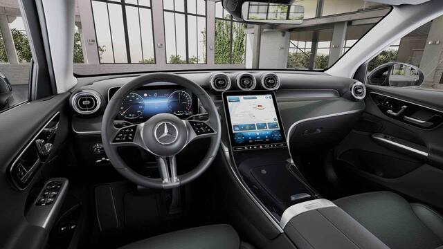 Mercedes-Benz GLC-KLASSE 300e 4MATIC Luxury Line | Panoramadak | Trekhaak | Digital light | Winter pakket |