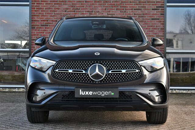 Mercedes-Benz GLC-KLASSE 300e 4MATIC AMG Trekh Distr Burmester